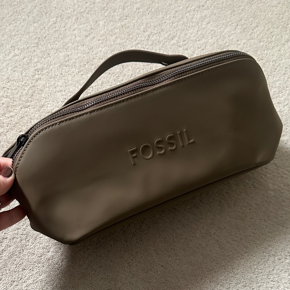 Fossil Brown Toiletry Bag!